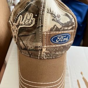 Ford hat